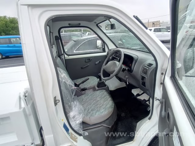 1999 Suzuki Carry photo 4
