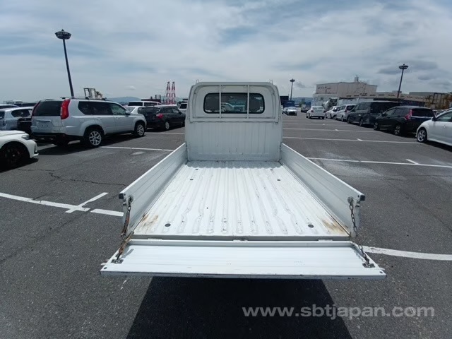 2001 Mitsubishi Minicab photo 8